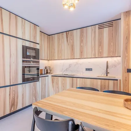 شقة Chic 4* Avec Spa, Parking, Wifi Et Terrasse - Fr-1-352-86 *